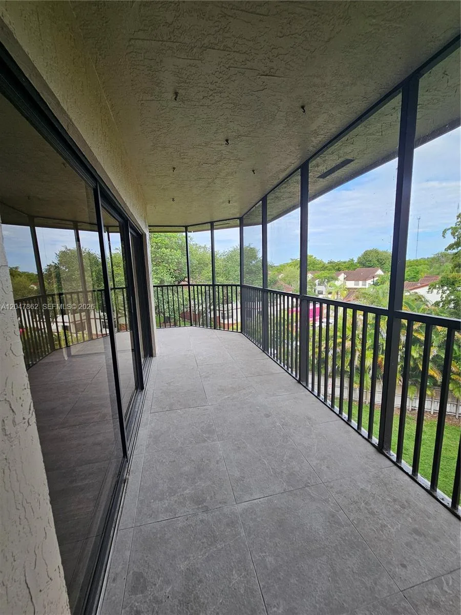 461 Ives Dairy Rd # 406-2, Miami, FL 33179 photo 10