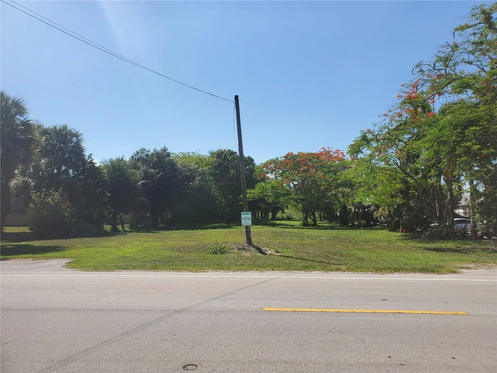 1697 E Main St, Pahokee, FL 33476 photo 4