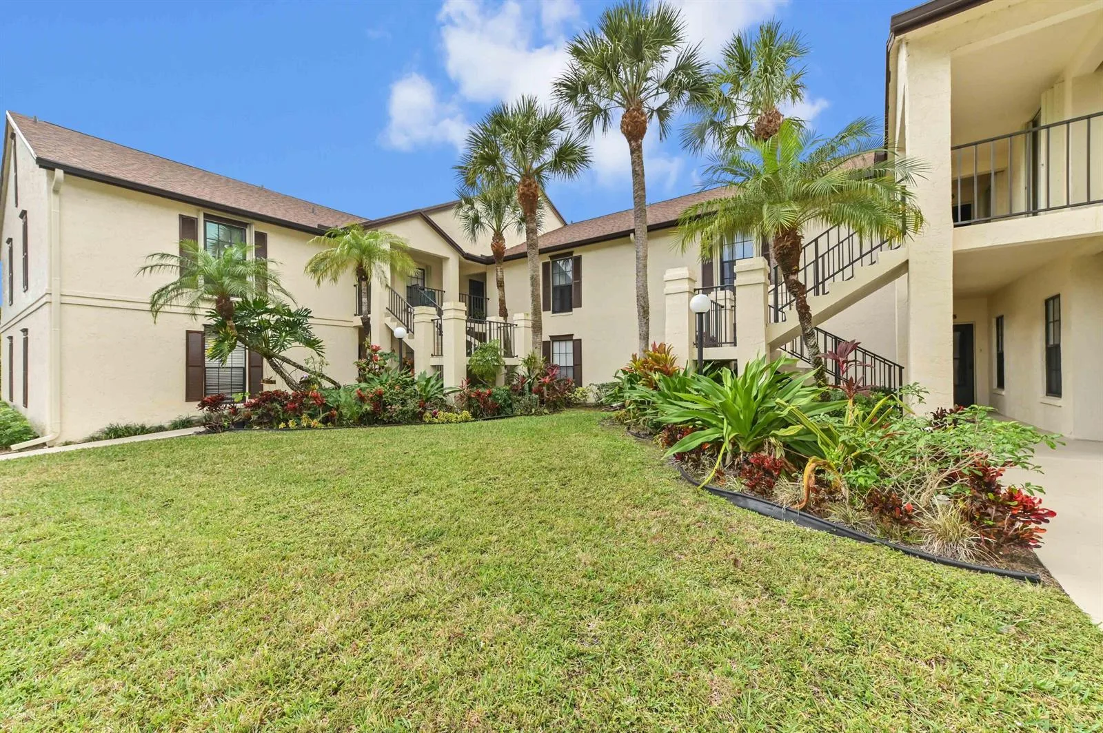 3385 Jog Park Drive, FL 33467