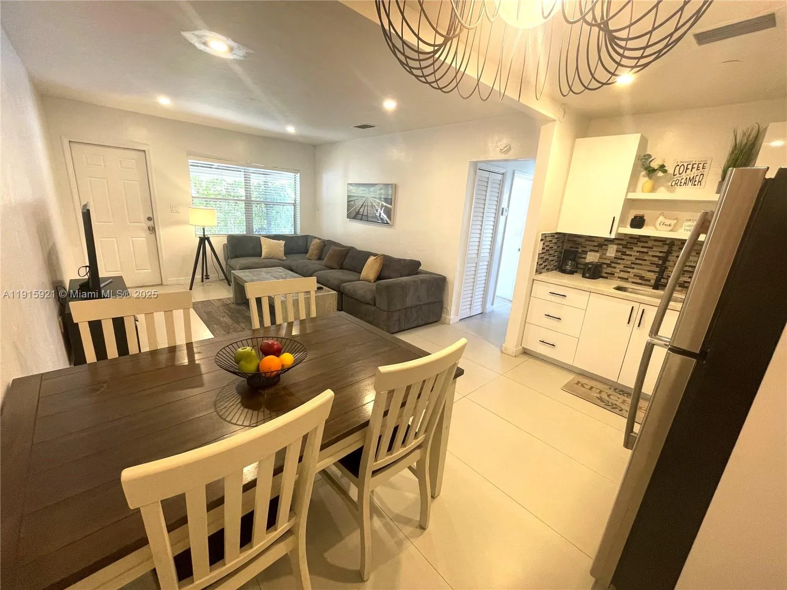 1211 NE 15th Ave # 1, Fort Lauderdale, FL 33304 photo 4