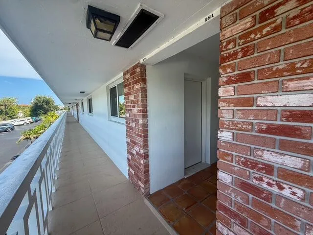 331 Tequesta Drive # 220, Tequesta, FL 33469