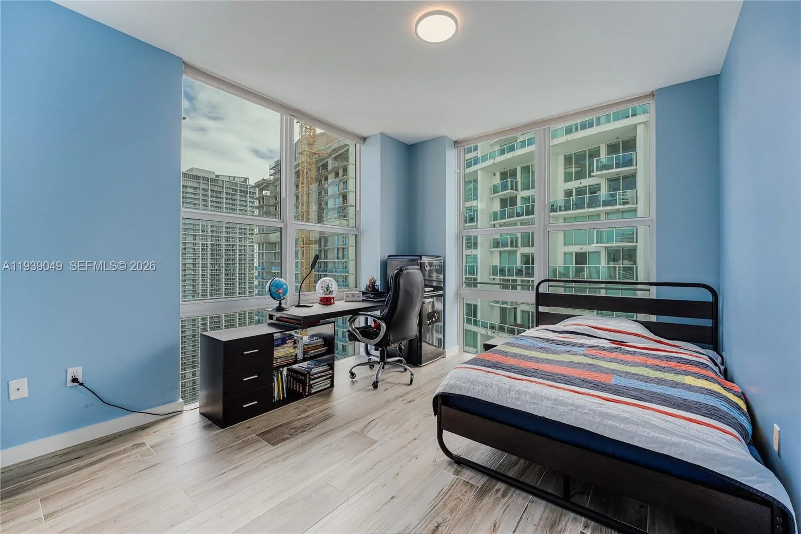 31 SE 5th St # 3918, Miami, FL 33131 photo 12