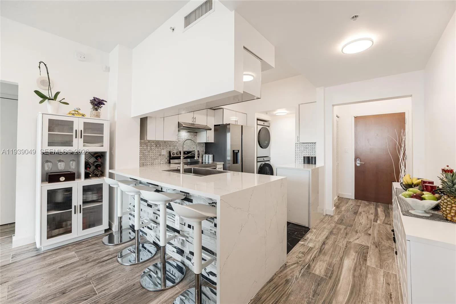 31 SE 5th St # 3918, Miami, FL 33131 photo 5