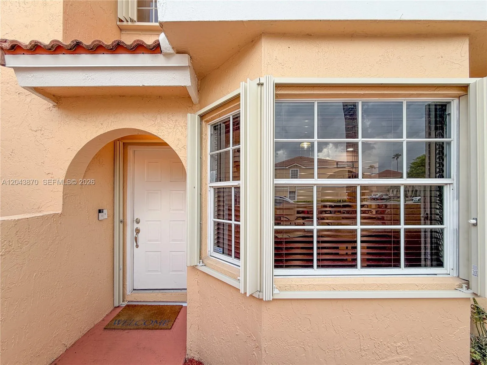 11415 Lakeview Dr # 2-D, Coral Springs, FL 33071 photo 4
