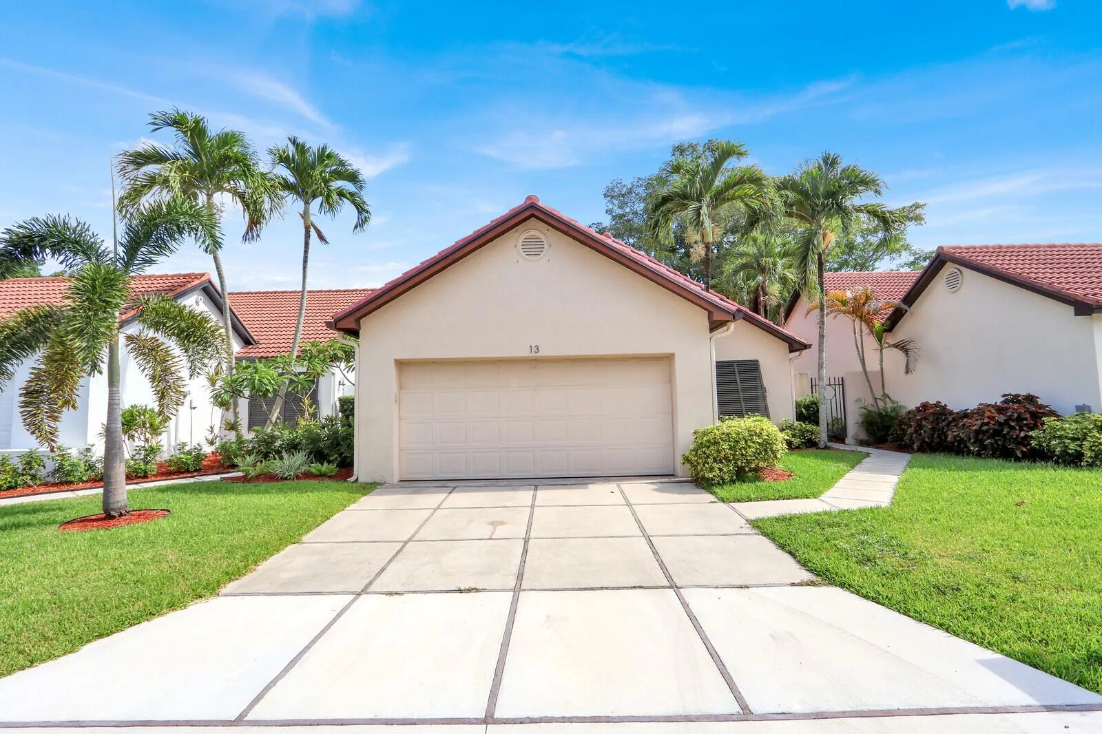 13 Ironwood Way N, Palm Beach Gardens, FL 33418