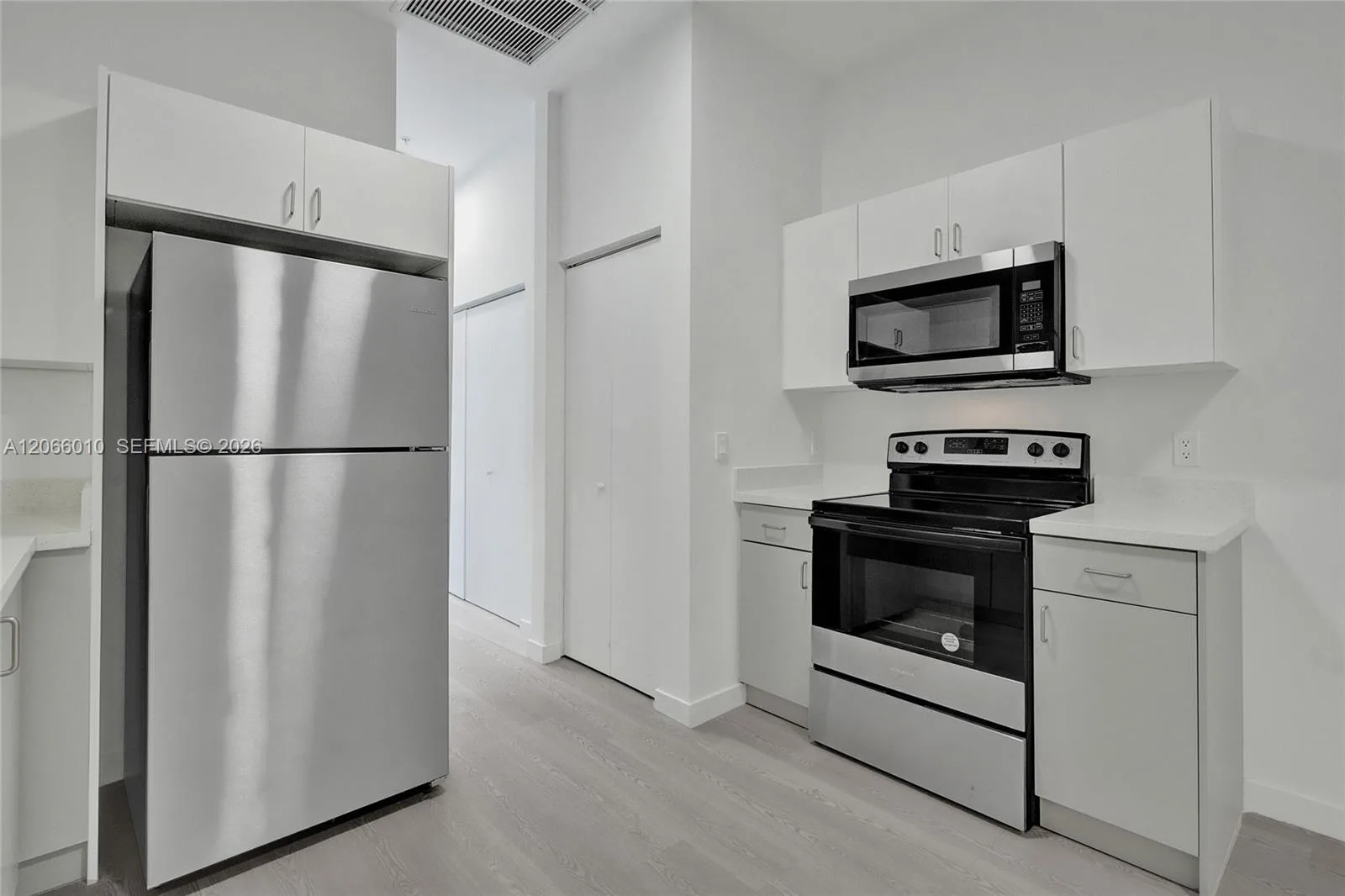 1567 NW 1st St # 10, Miami, FL 33125