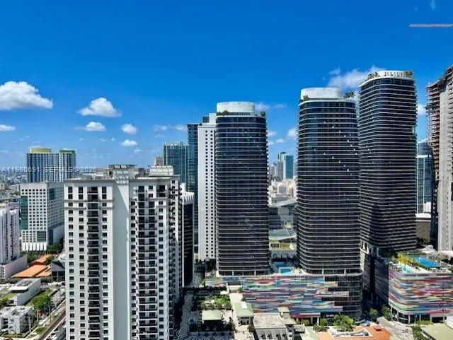 1111 SW 1st Ave # 3223, Miami, FL 33130 photo 12