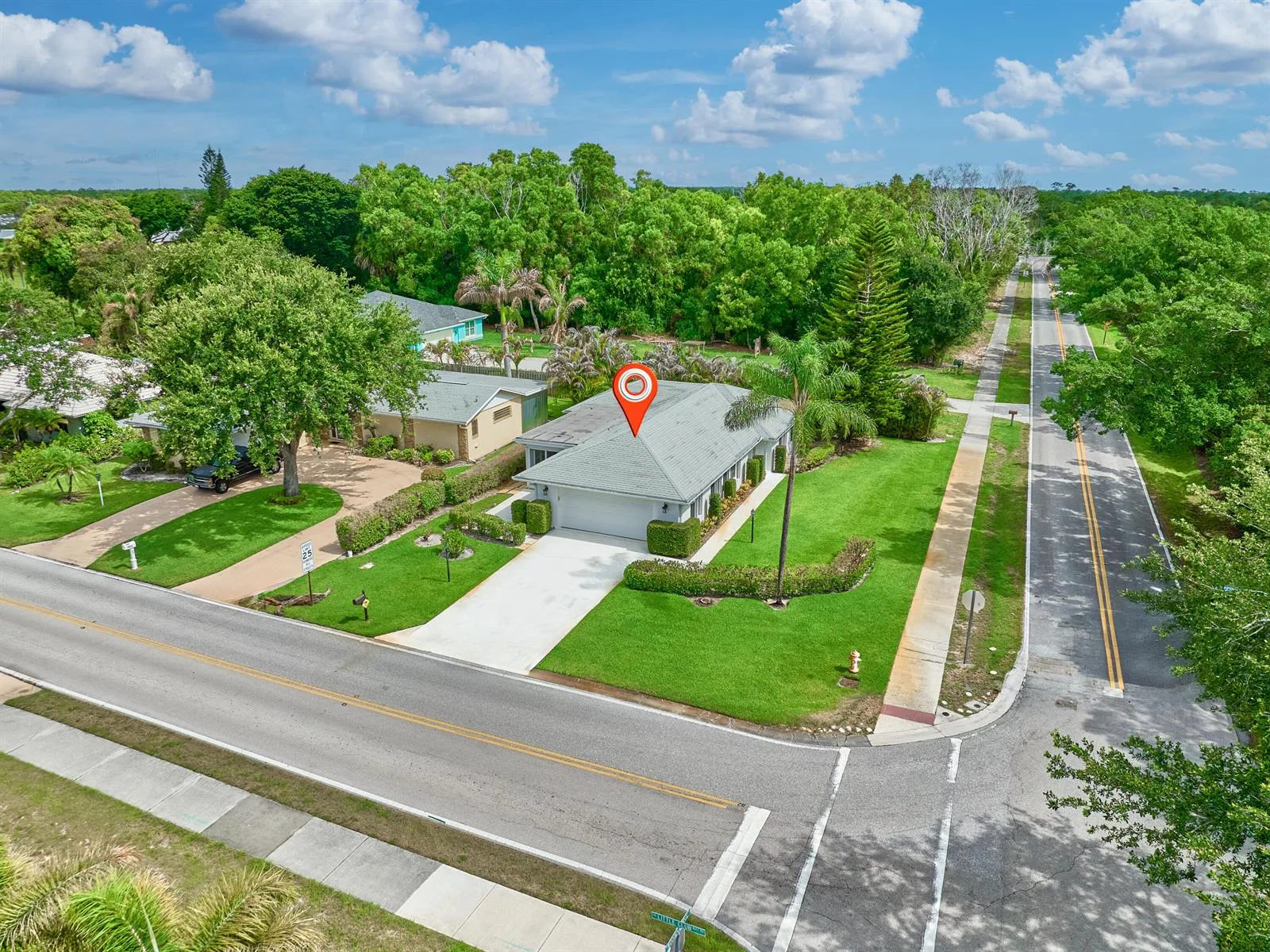 9901 SE Little Club Way N, Tequesta, FL 33469