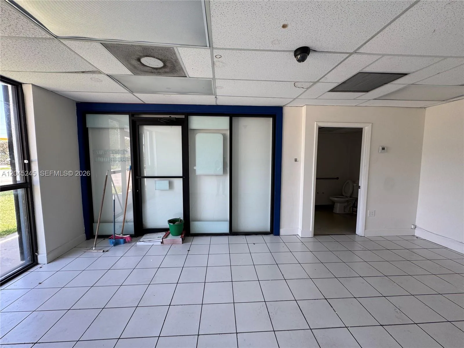90 NW 79th Ave, Miami, FL 33126 photo 2