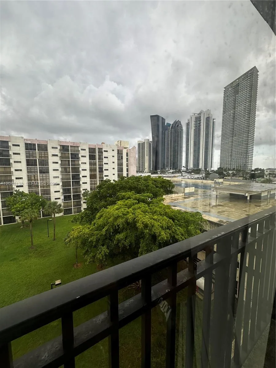 16919 N Bay Rd # 710, Sunny Isles Beach, FL 33160