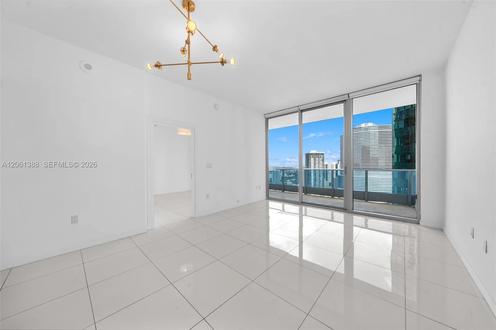 200 Biscayne Boulevard Way # 4409, Miami, FL 33131