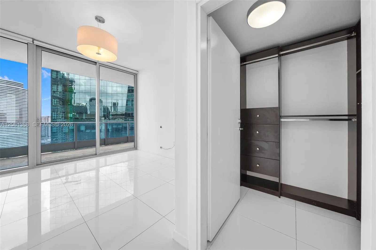 200 Biscayne Boulevard Way # 4409, Miami, FL 33131 photo 10