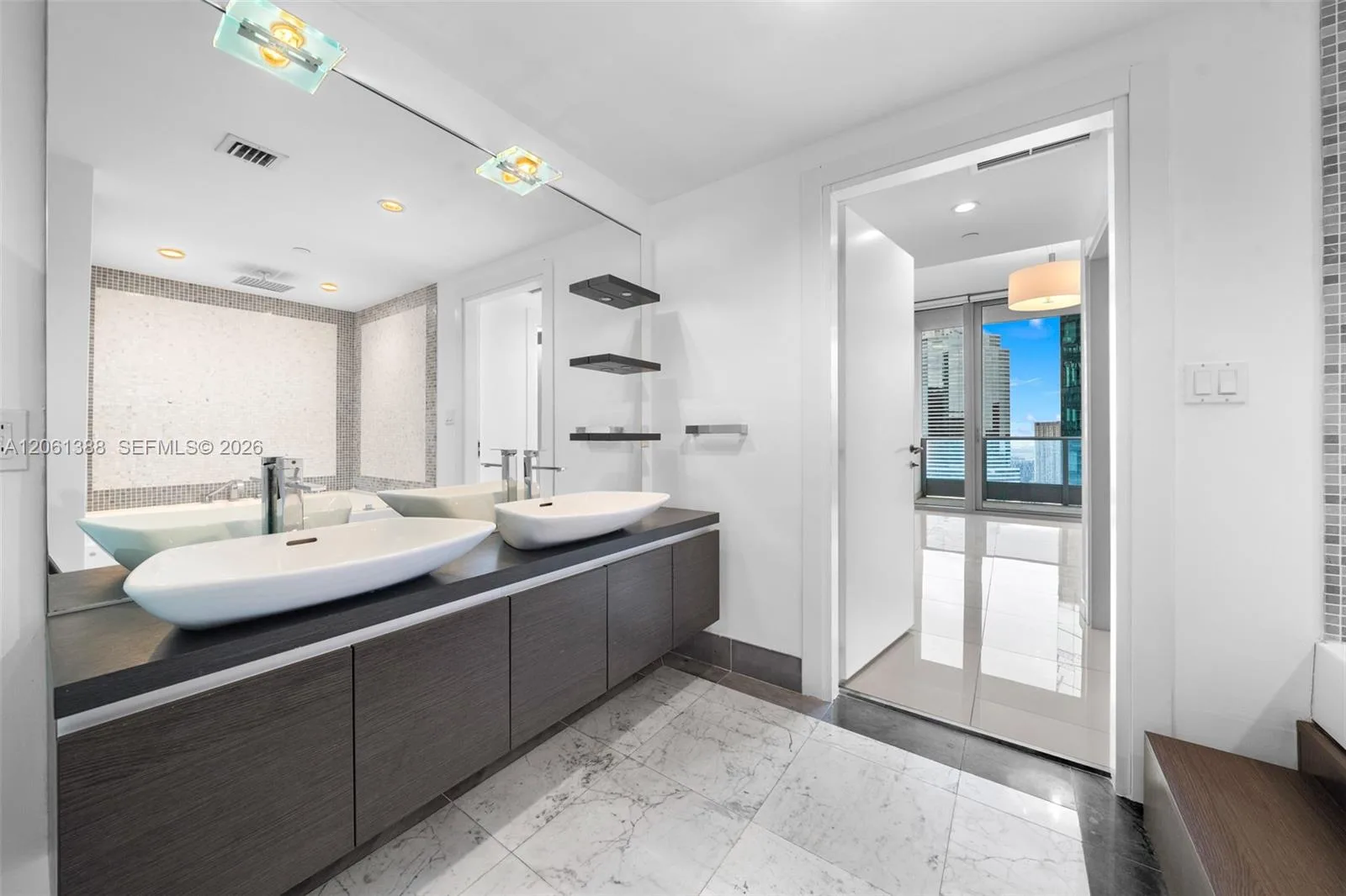 200 Biscayne Boulevard Way # 4409, Miami, FL 33131 photo 11