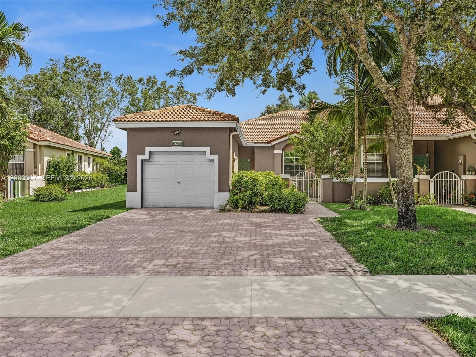 7420 S Aragon Blvd # 1, Sunrise, FL 33313