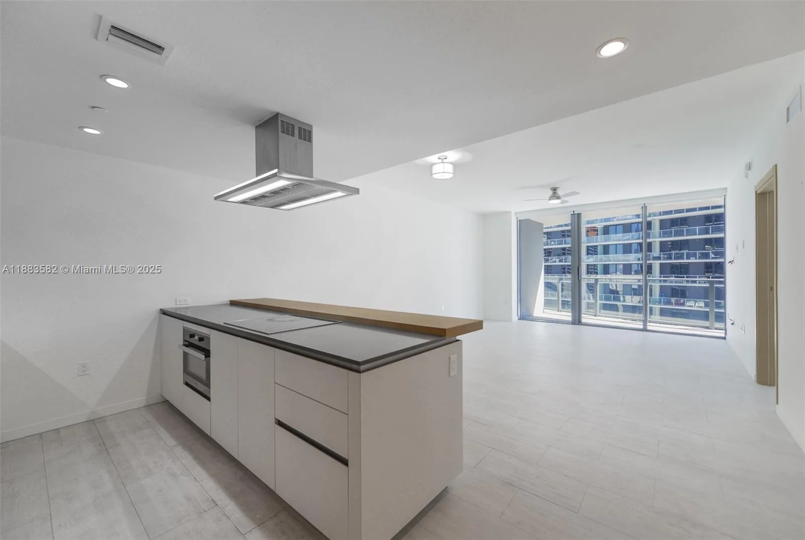 Brickell Flatiron Unit 3507 at 1000 Brickell Plz # 3507, Miami, FL 33131 — photo 1