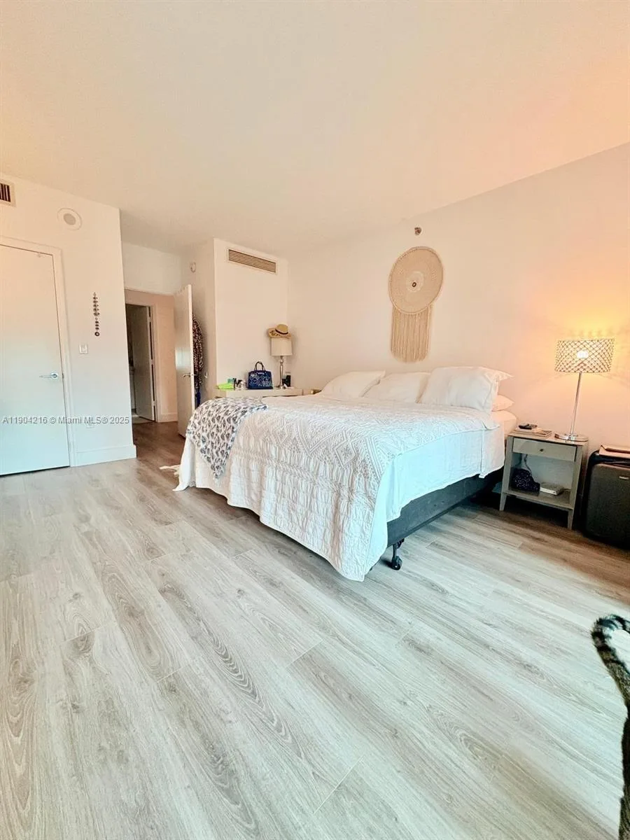 55 SE 6th St # 1706, Miami, FL 33131 photo 11