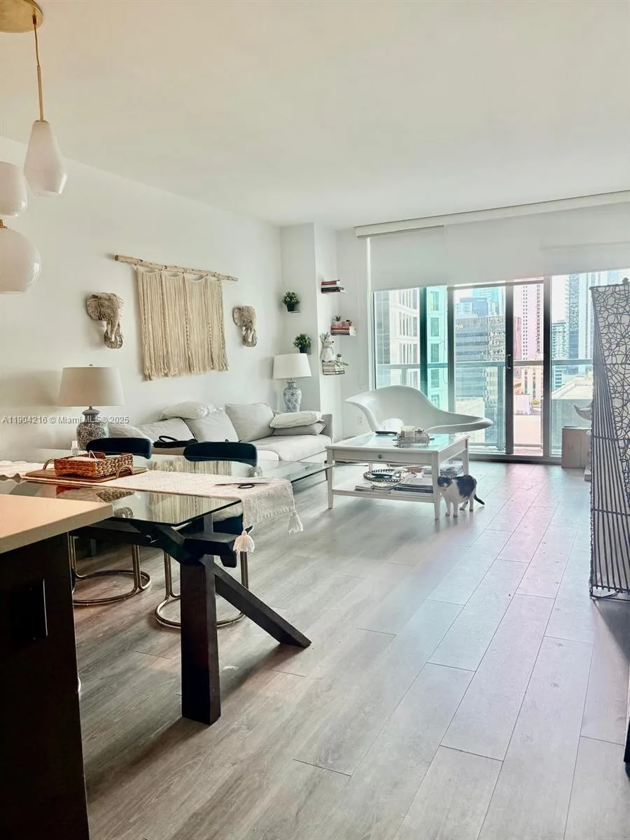 55 SE 6th St # 1706, Miami, FL 33131 photo 8