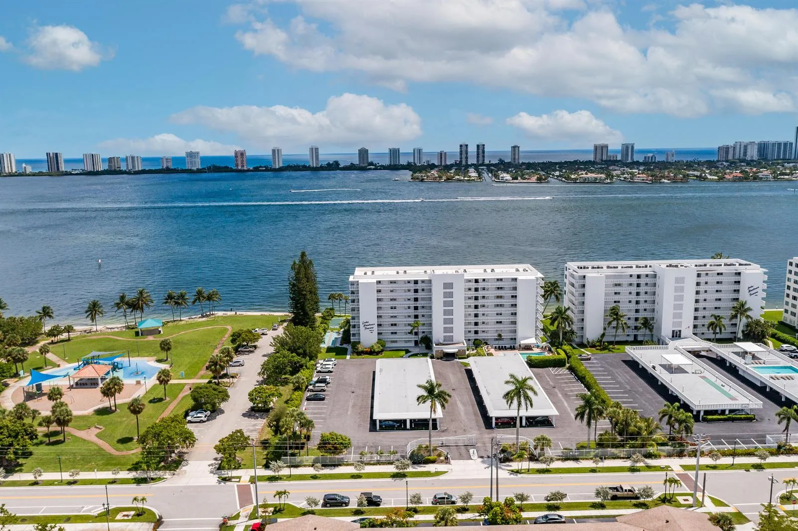 501 LAKE SHORE Drive # 206, Lake Park, FL 33403