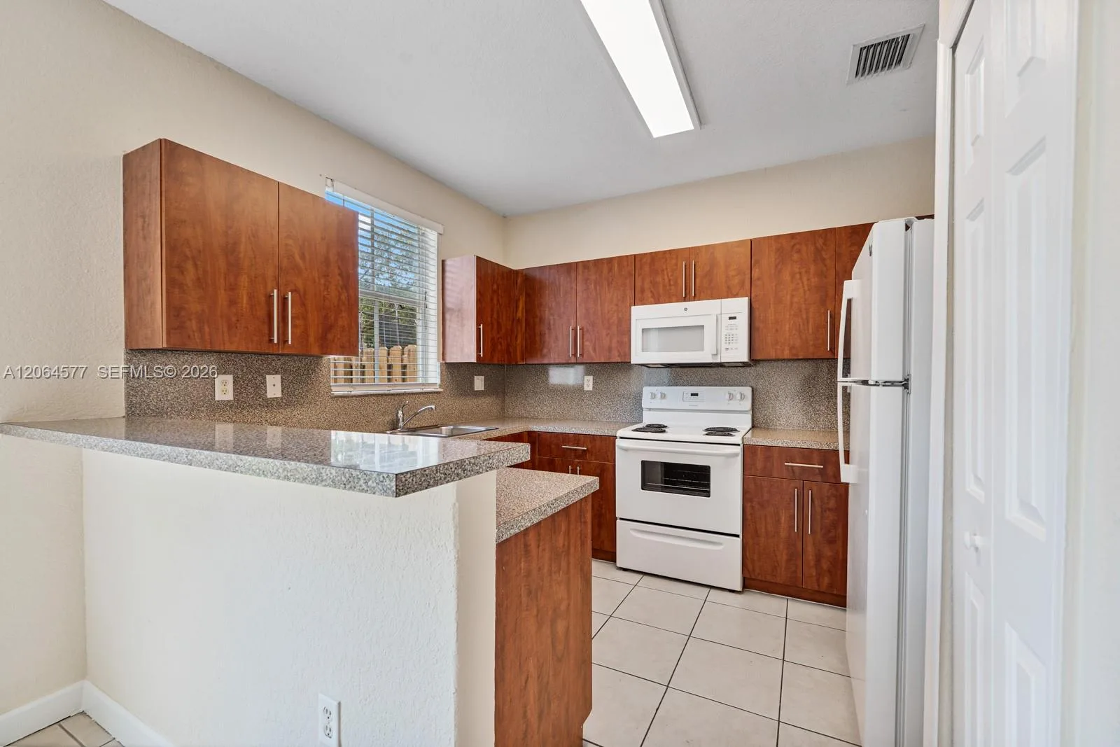 1427 SE 25th Ave, Homestead, FL 33035 photo 13