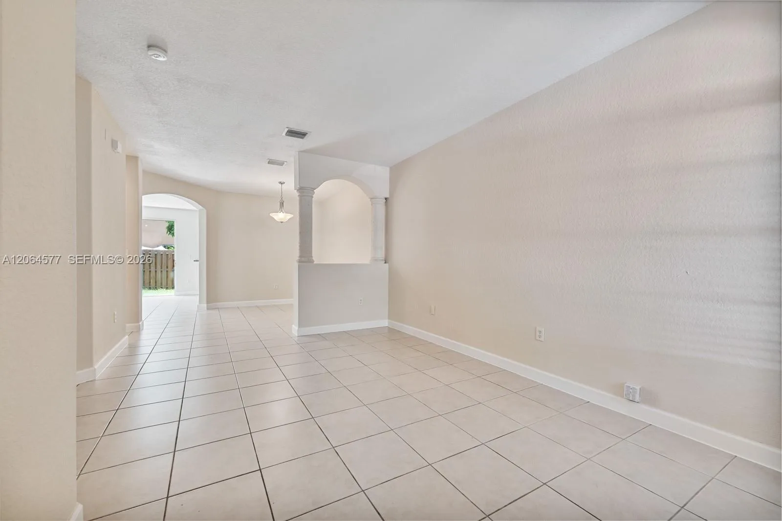 1427 SE 25th Ave, Homestead, FL 33035 photo 2