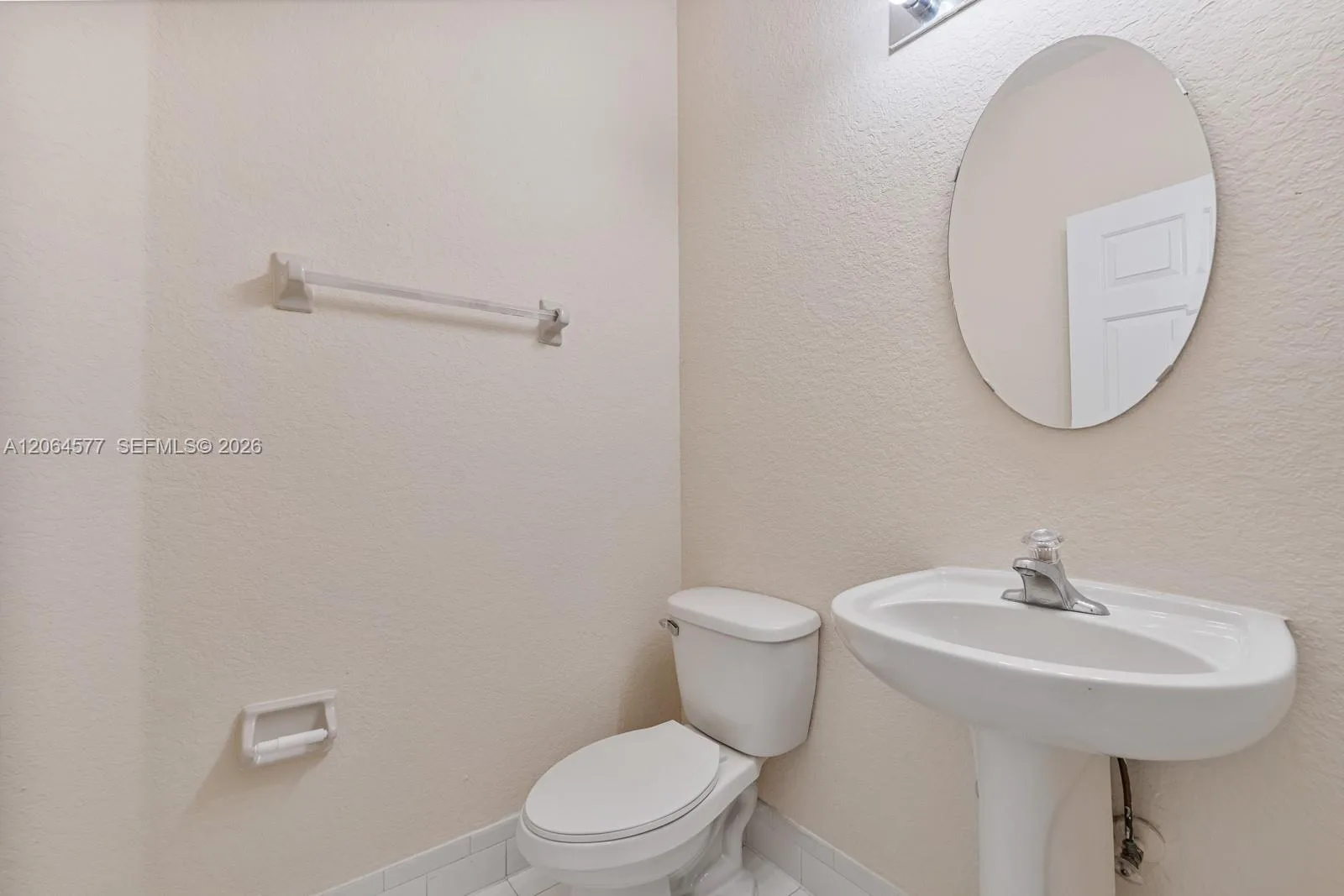 1427 SE 25th Ave, Homestead, FL 33035 photo 8