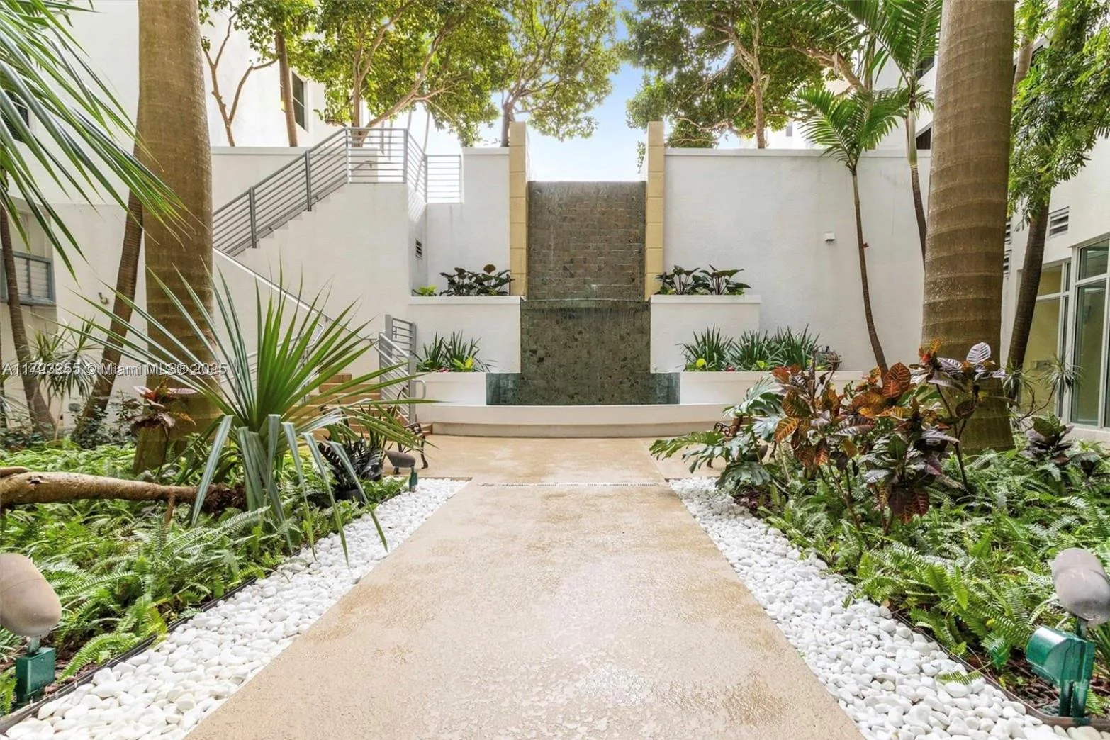 1830 Radius Dr # 810, Hollywood, FL 33020 photo 4