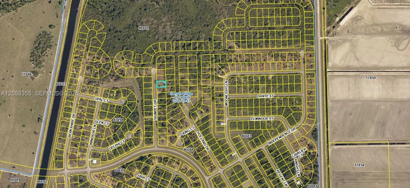 621 Trumpet Dr, La Belle, FL 33935 photo 4