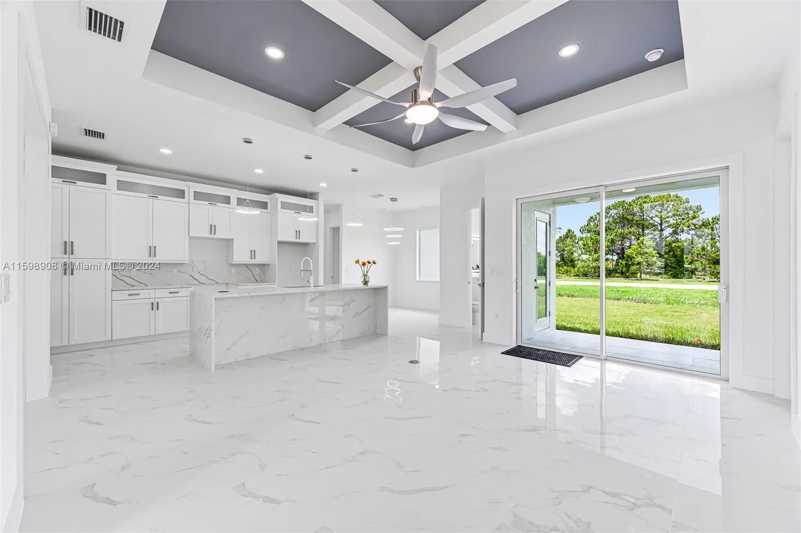 1104 floyd, Lehigh Acres, FL 33976 photo 3