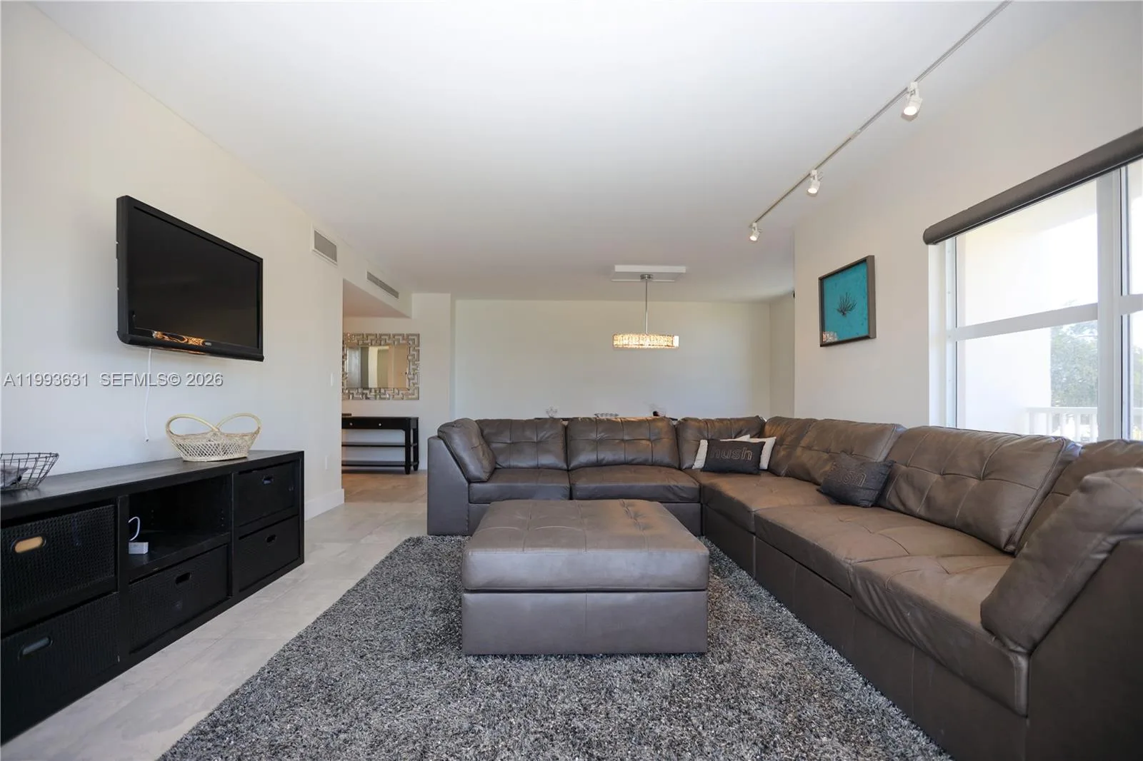 300 Bayview Dr # 216, Sunny Isles Beach, FL 33160 photo 6