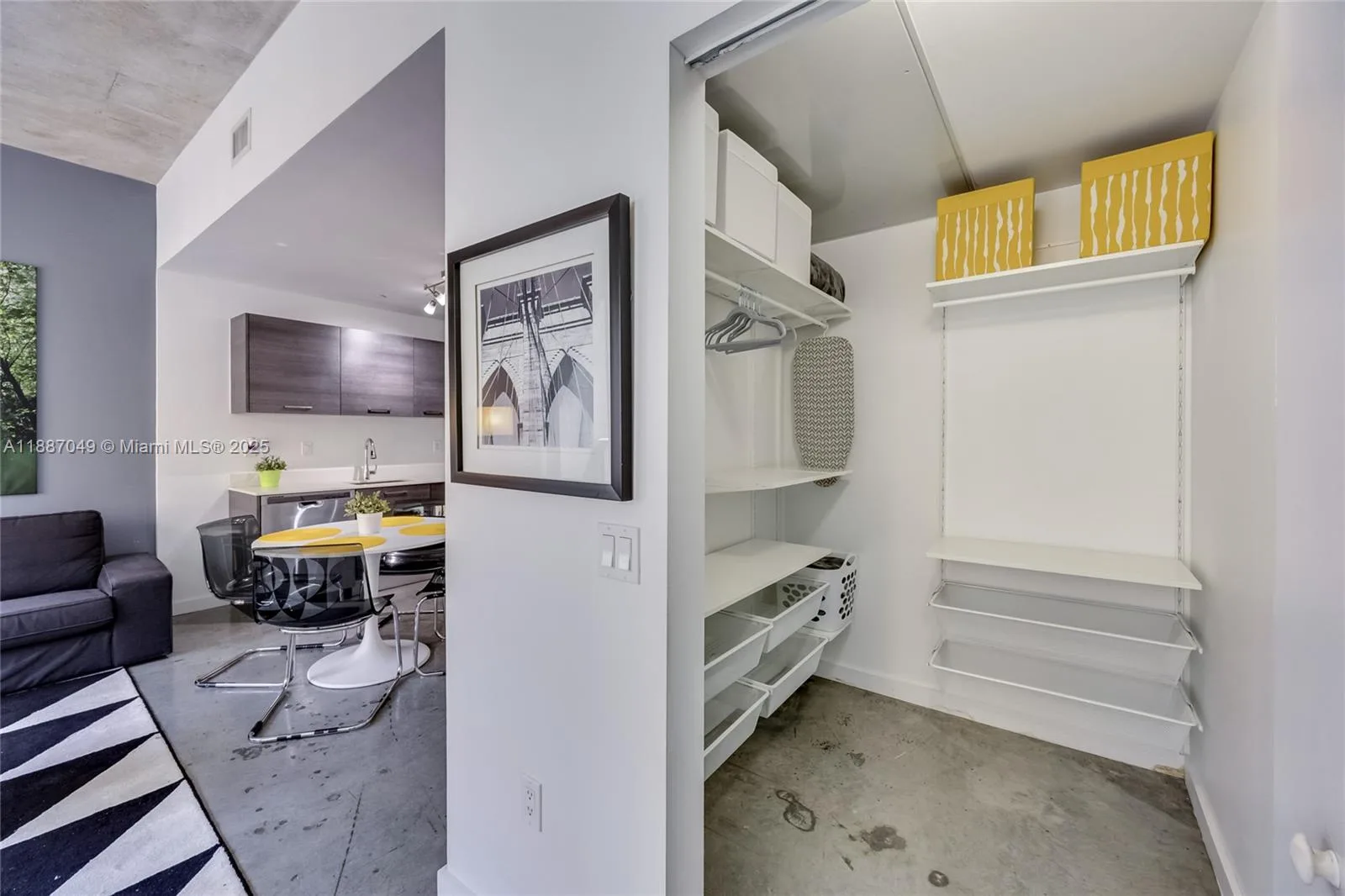 151 SE 1st St # 1003, Miami, FL 33131 photo 4