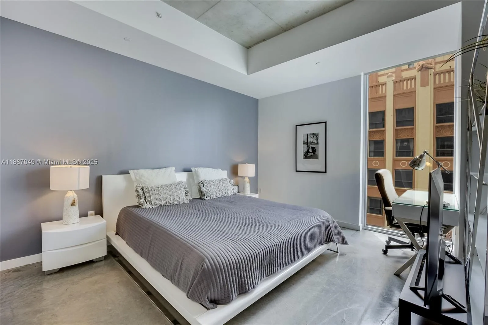 151 SE 1st St # 1003, Miami, FL 33131 photo 5