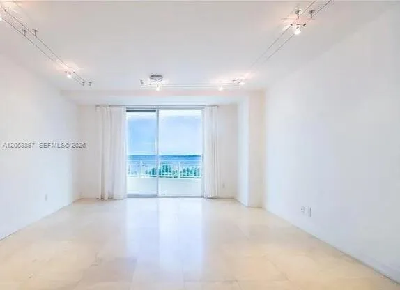 770 Claughton Island Dr # 1008, Miami, FL 33131