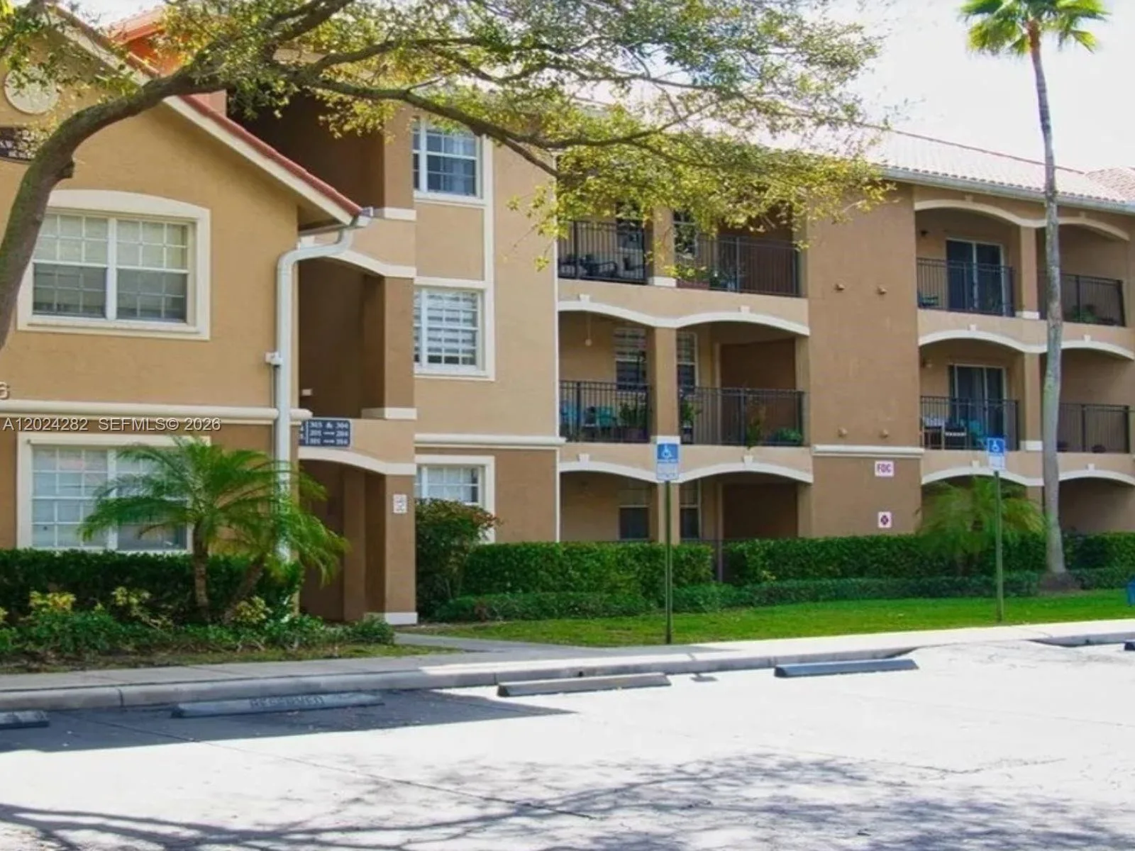 220 SW 116th Ave # 15203, Pembroke Pines, FL 33025 photo 3