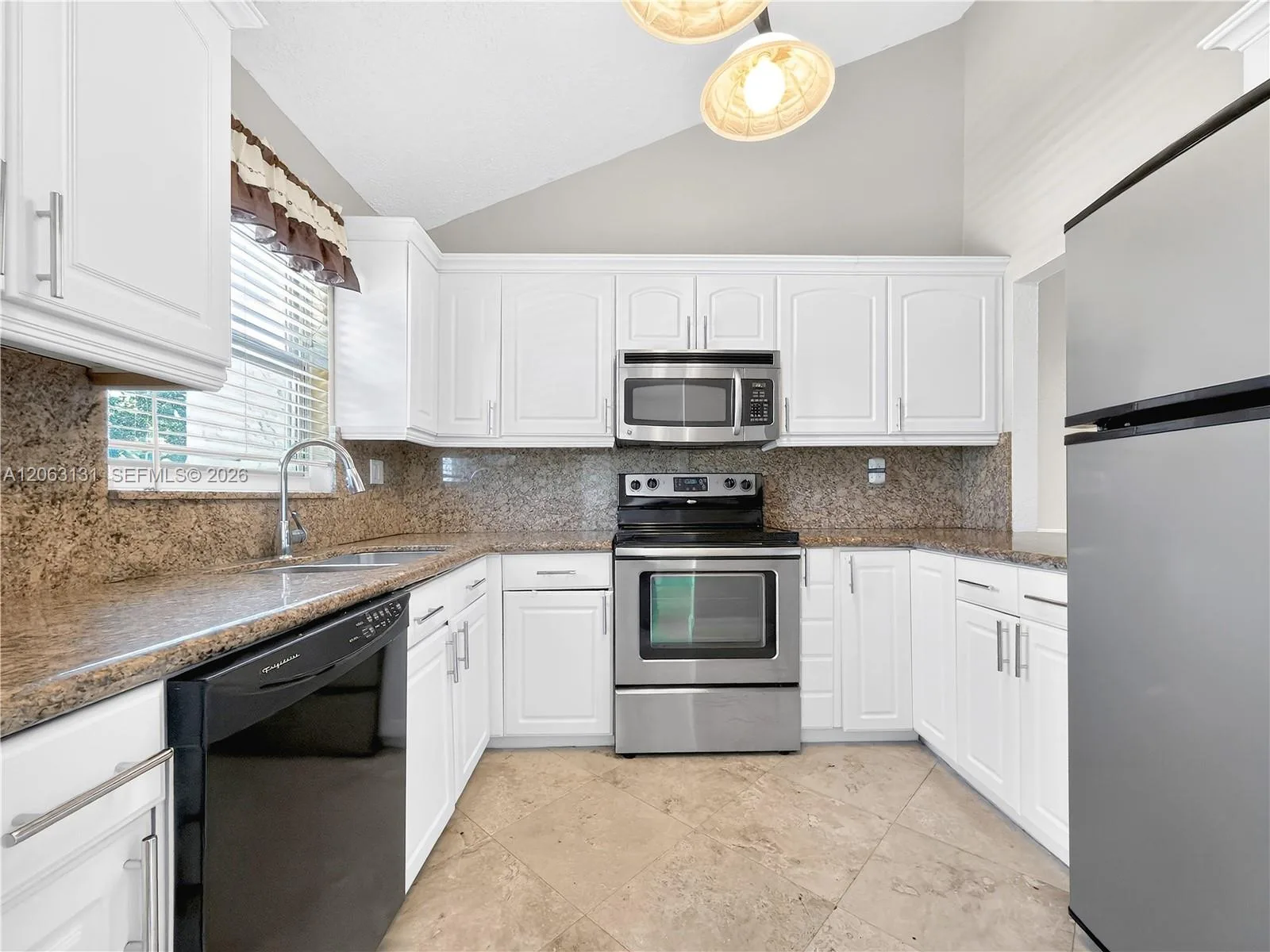 3037 NE 13th Ave, Oakland Park, FL 33334 photo 6