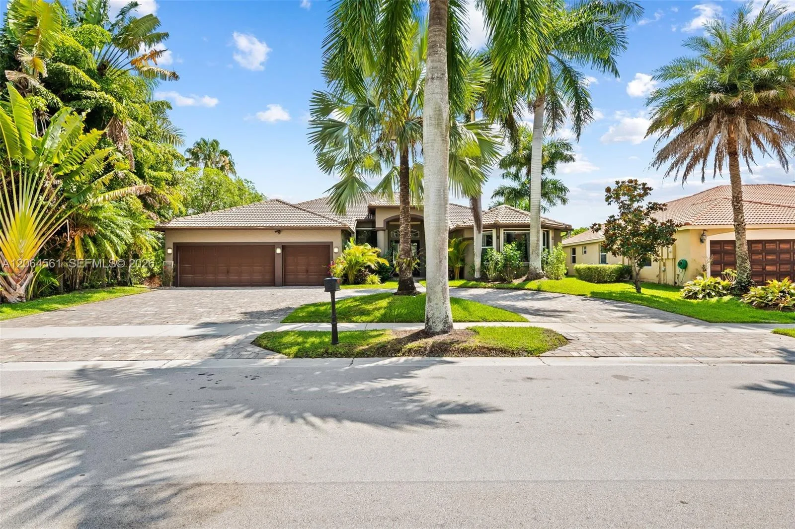 2498 Eagle Run Dr, Weston, FL 33327 photo 2