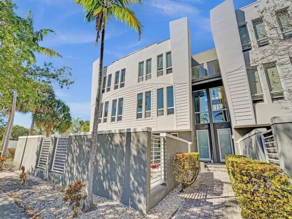 703 SE 16th Court, Fort Lauderdale, FL 33316 — zdjęcie 2