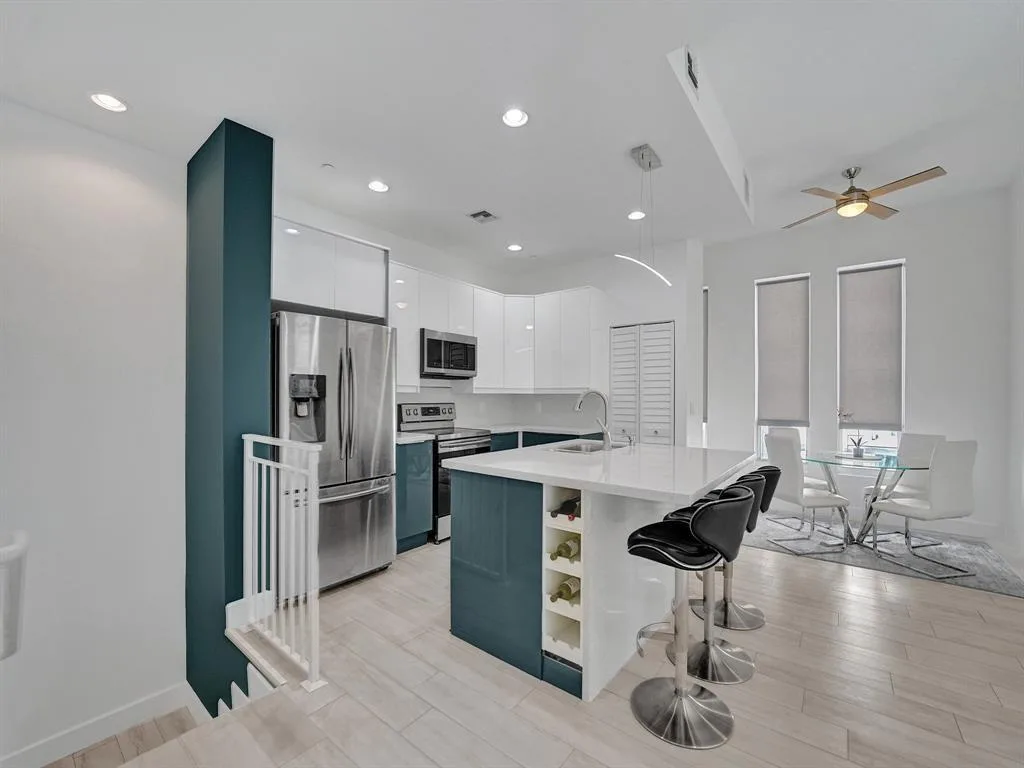 703 SE 16th Court, Fort Lauderdale, FL 33316 — zdjęcie 4