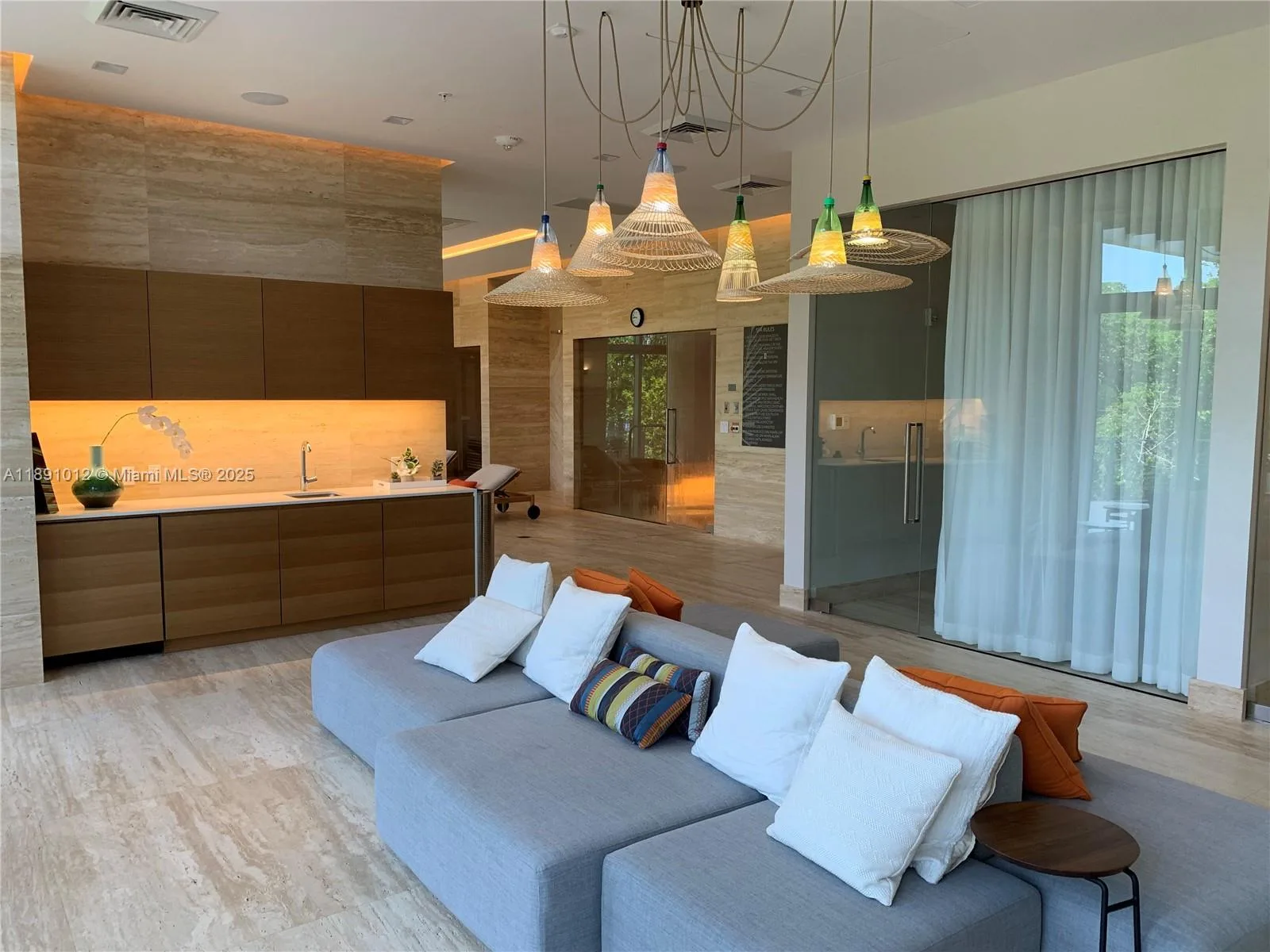 16385 Biscayne Blvd # 2420, North Miami Beach, FL 33160 photo 12