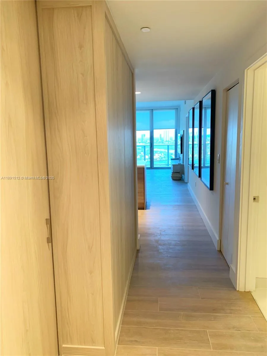 16385 Biscayne Blvd # 2420, North Miami Beach, FL 33160 photo 13
