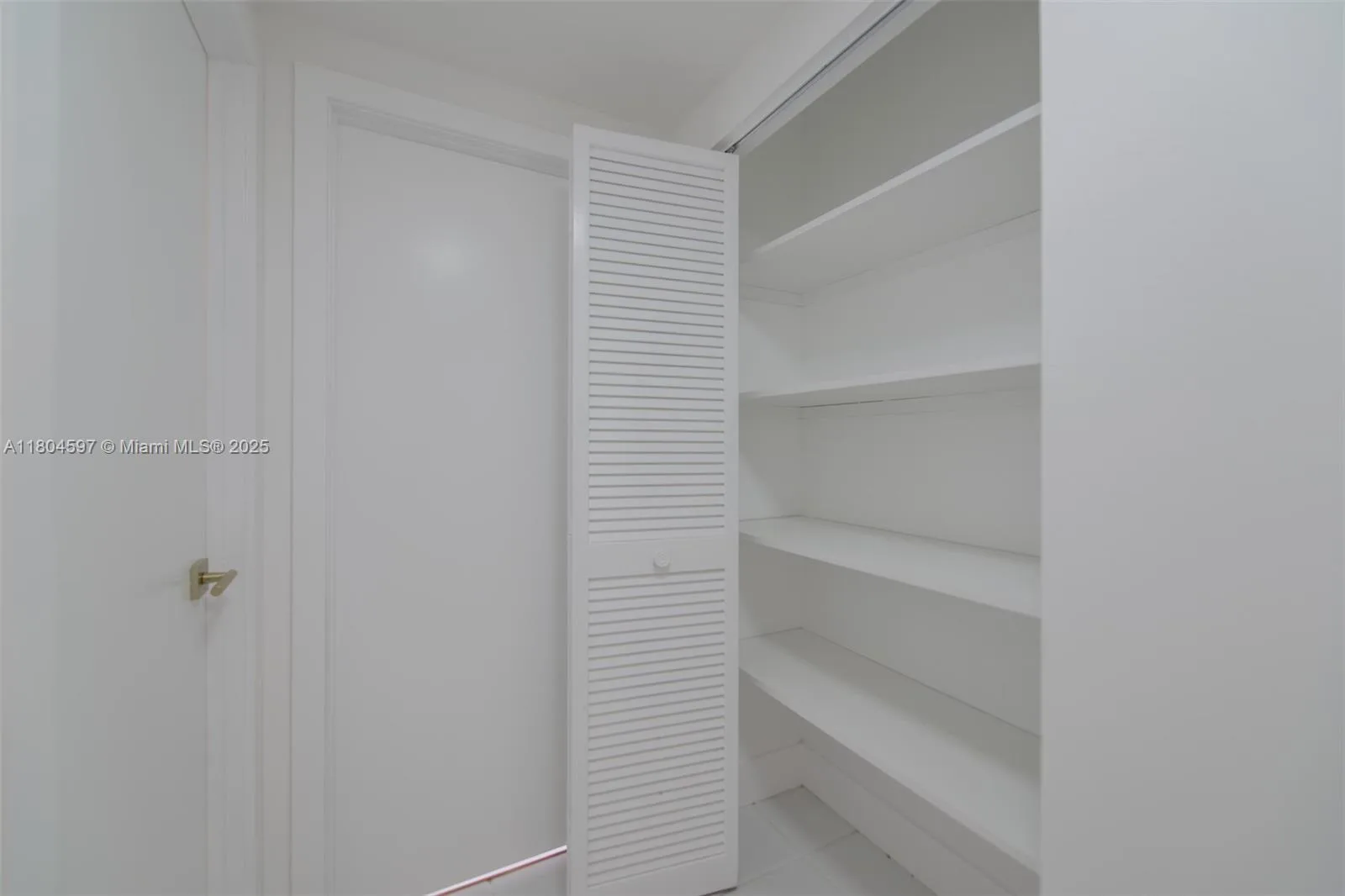 1980 S Ocean Dr # 18G, Hallandale Beach, FL 33009 photo 13