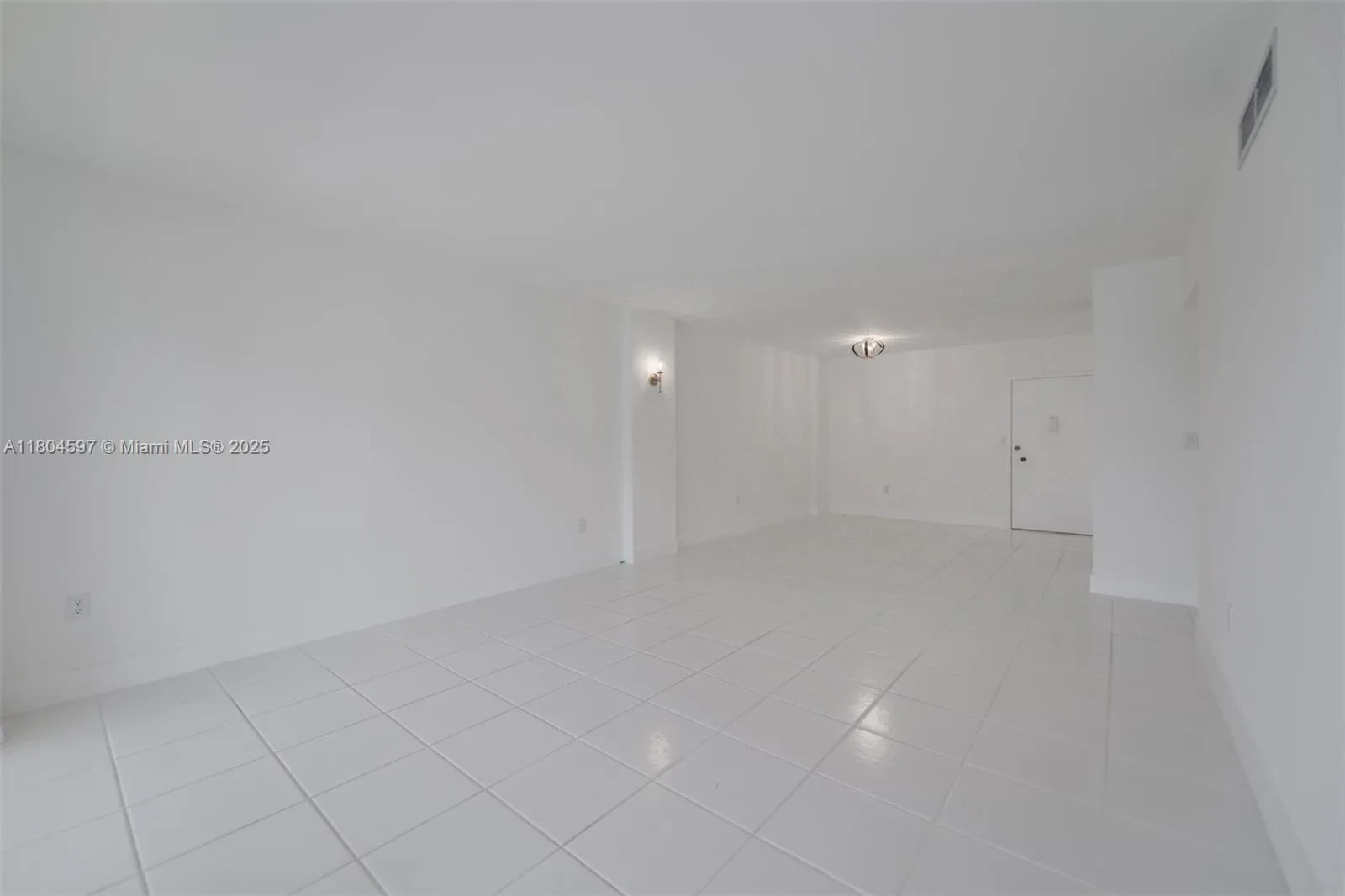 1980 S Ocean Dr # 18G, Hallandale Beach, FL 33009 photo 8