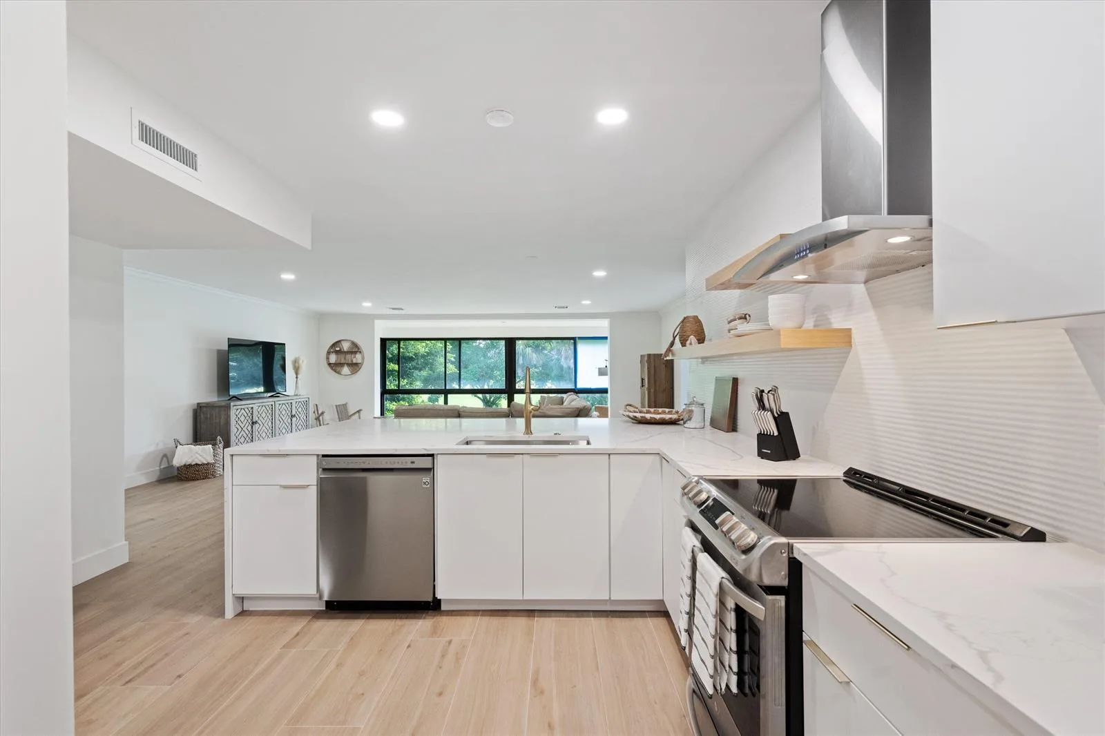2810 Polo Island Drive # C203, Wellington, FL 33414 photo 8