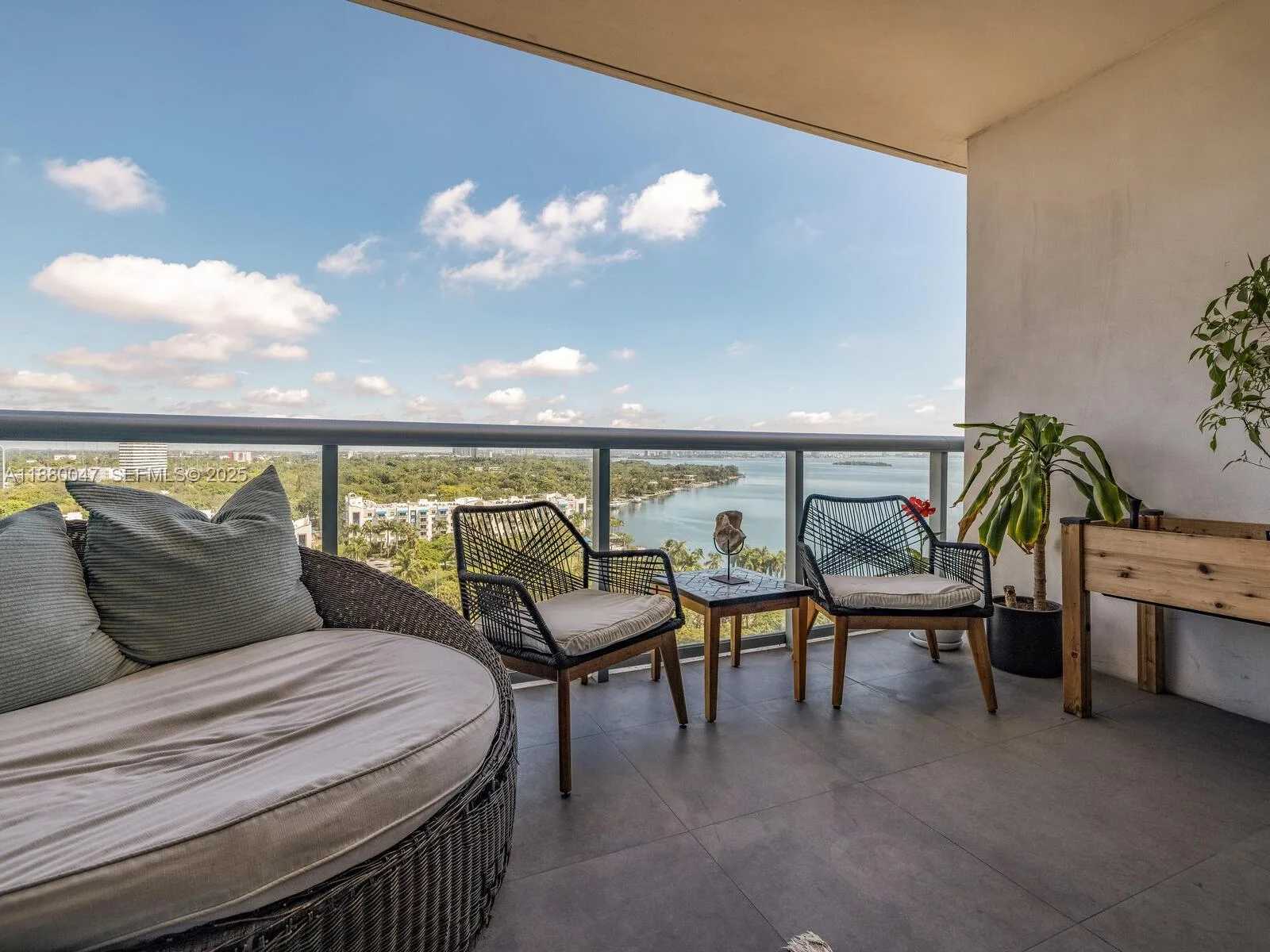 601 NE 36th St # 1304, Miami, FL 33137 photo 4