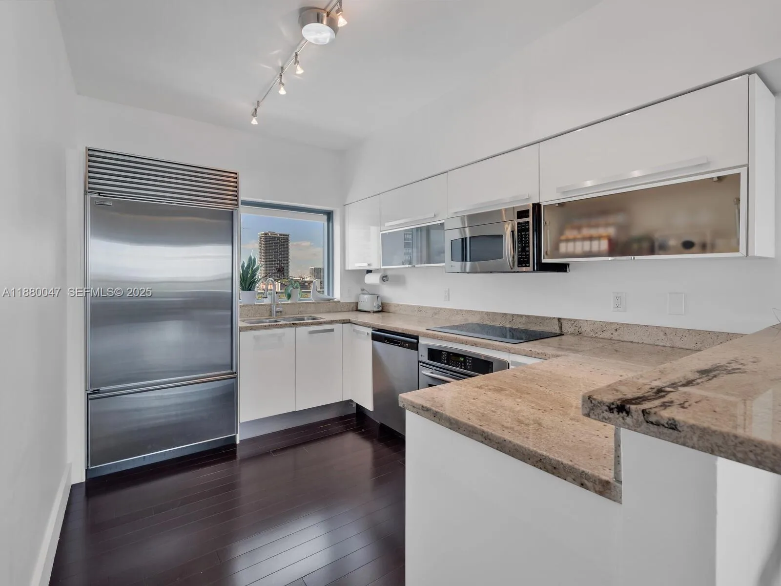 601 NE 36th St # 1304, Miami, FL 33137 photo 9