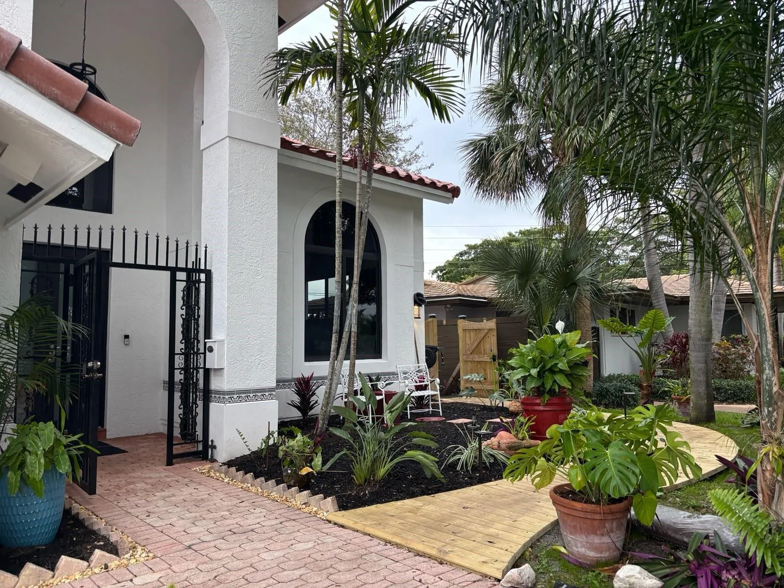 307 N Highland Drive, Hollywood, FL 33021