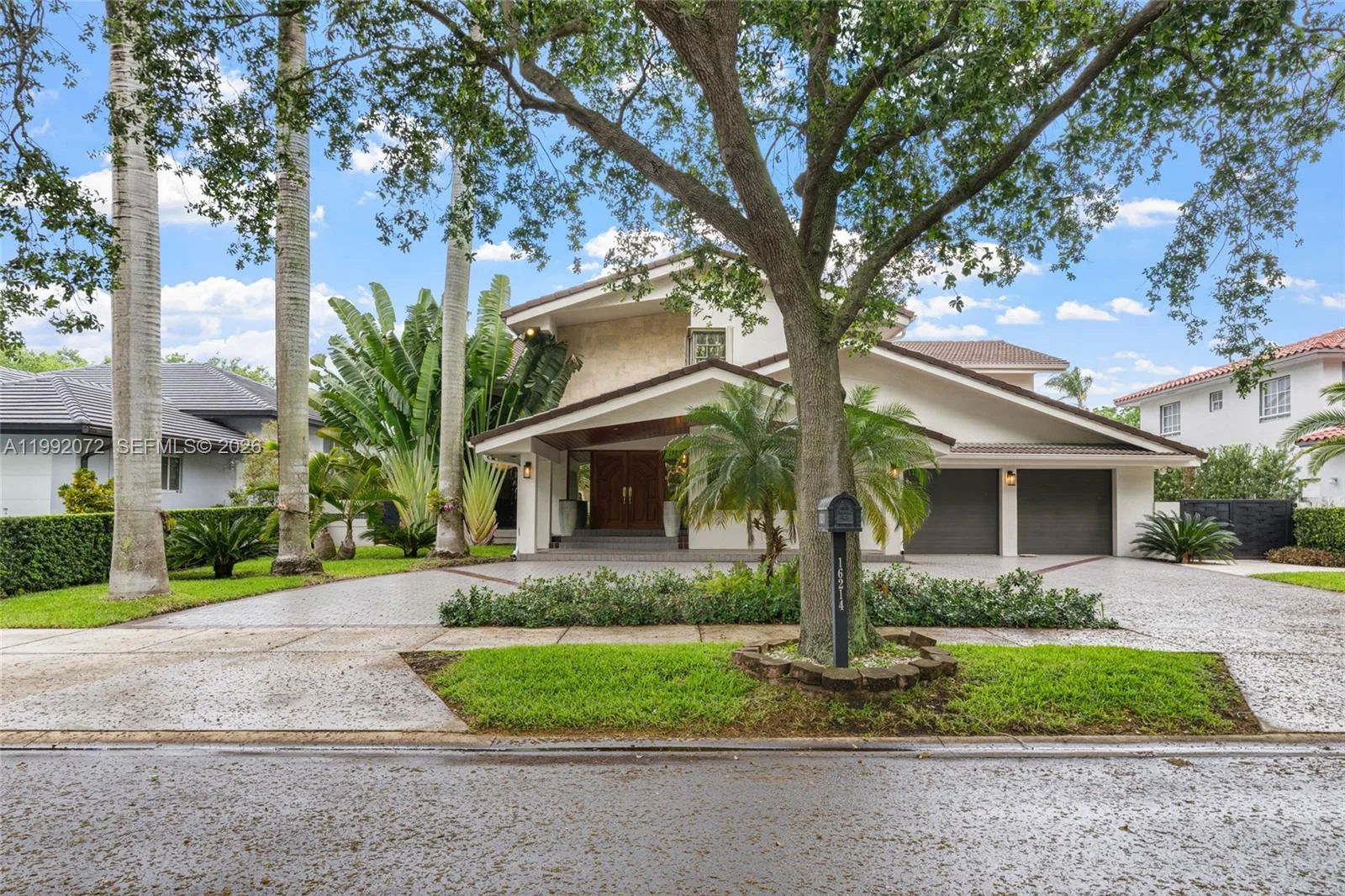 16214 NW 82nd Pl, Miami Lakes, FL 33016