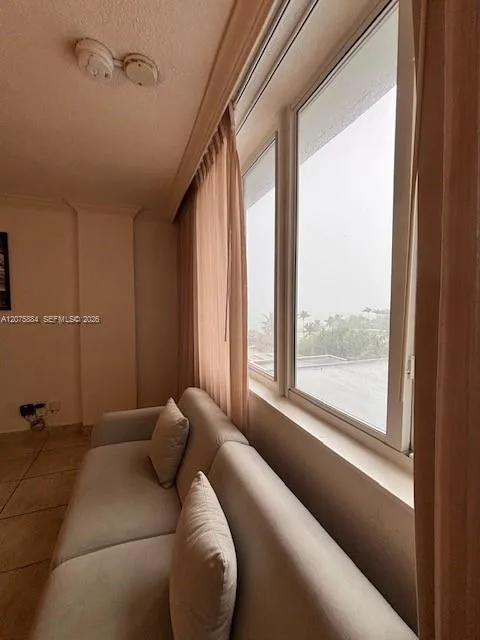 19201 Collins Ave # 303, Sunny Isles Beach, FL 33160 photo 5