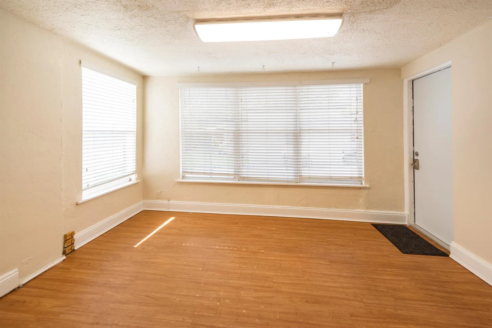 412 SE 17th Street # Front, Fort Lauderdale, FL 33316 photo 2