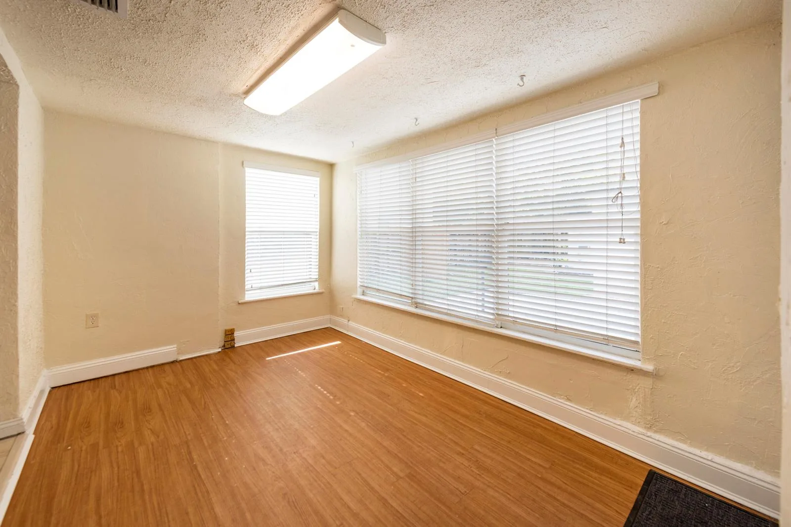 412 SE 17th Street # Front, Fort Lauderdale, FL 33316 photo 3