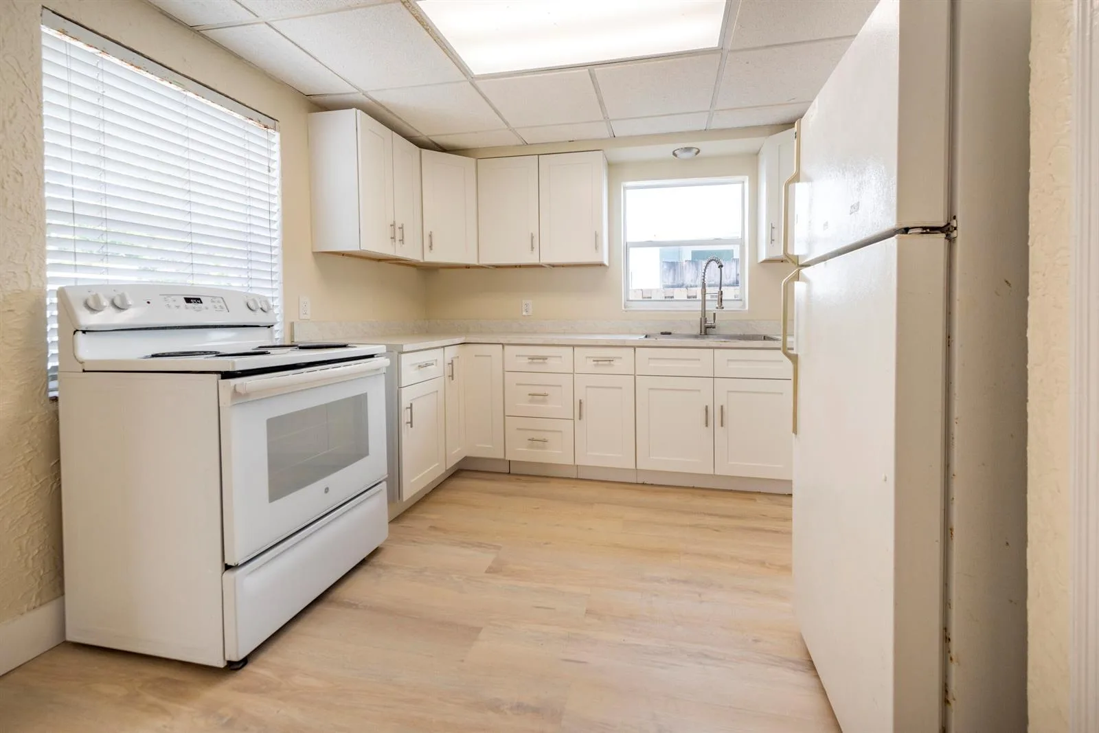412 SE 17th Street # Front, Fort Lauderdale, FL 33316 photo 5